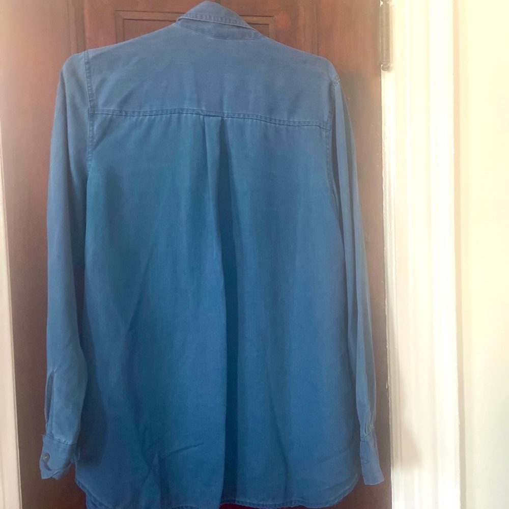 Old navy blue chambray shirt women medium